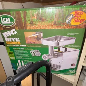 LEM Big Bite #8 Meat Grinder 0.35 HP