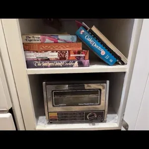 Robeson Deluxe Toaster Oven and Cookbooks