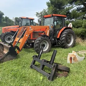 2002 AGCO LT85 Tractor - MFWD - w/FL400 Loader