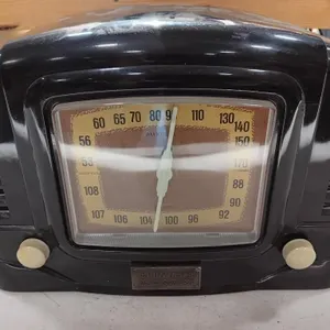 Radio Shack (vintage look)  am/fm radio and