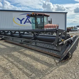 PREMIER 2900 SELF PROPELLED SWATHER W/MACDON HEADER