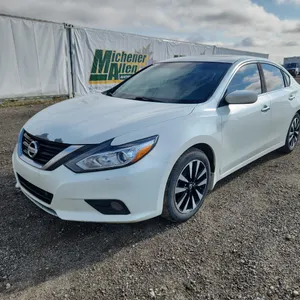 2018  Nissan  Altima  2.5 SV 4dr Sedan
