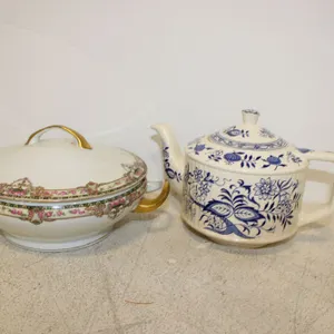 Antique English Sadler Blue Onion Teapot & 1919-1938 Victoria Czech Casserole
