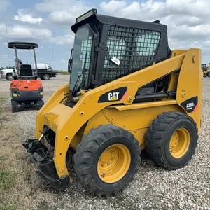 ID 4498 2017 Caterpillar 236B Skid Steer