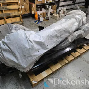 LOT OF CRASH PARTS