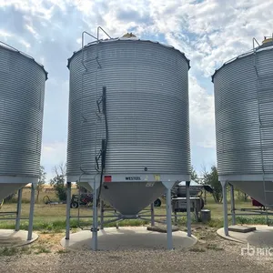 Westeel-Rosco +/- 1830 bu 5 Ring Hopper Grain Bin