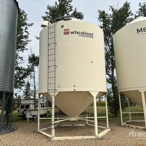 Wheatland GrainMax +/- 1838 bu 3 Ring Smooth Wall Hopper Grain Bin