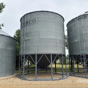 Rosco +/- 4400 bu 6 Ring Hopper Grain Bin