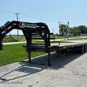 2019 Coyote GN29HYD hydraulic tail equipment trailer
