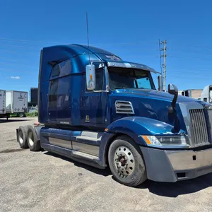 2018 Western Star 5700XE T/A Sleeper Semi Truck