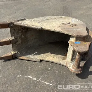 Strickland 24" Digging Bucket to suit 14 Ton Excavator 