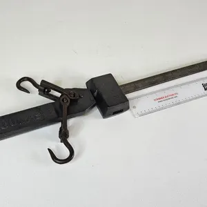 100 lb Beam Scale : B.S. & M. Co (Measures : 38"L)