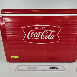 Coca-Cola Picnic Cooler (French) (1964) (Measures : 15"H x 21"W x 13"D)