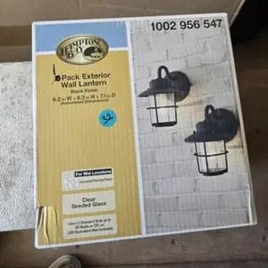 Hampton Bay Outdoor Wall Lantern 6.2 x 8.2 x 7.1
