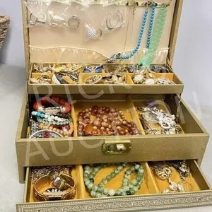 retro jewelry chest w/ contents