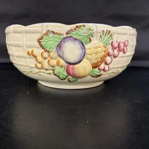 Clarice Cliff bowl #883 Newport Pottery, England,
