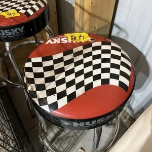 HUSKY BAR STOOL