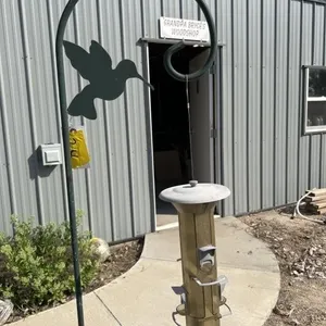 SHEPERD'S HOOK & BIRD FEEDER