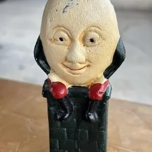 Cast Iron Humpty Dumpty coin bank
