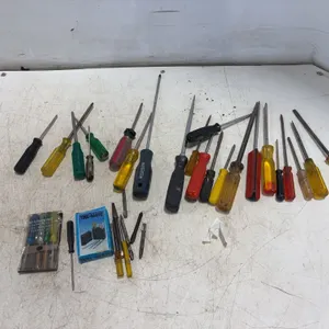 Assorted Screwdrivers & Screwdriver Bits
