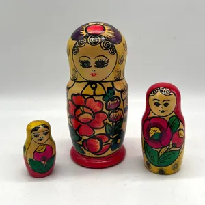 Russian Matryoshka Nesting Dolls Set of