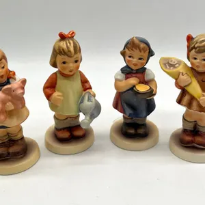 Goebel Hummel Club Figurine Set