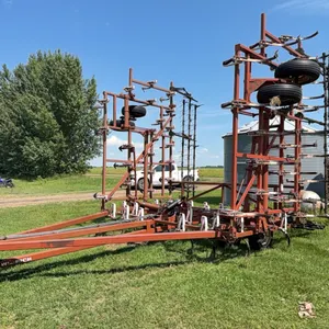 ​Wil-Rich 40' field cultivator