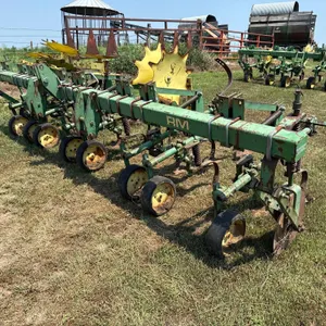 John Deere RM 4row36 3pt  Cultivator