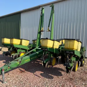 John Deere 8row36 7000 Planter