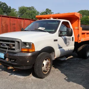 2001 Ford F-550 Super Duty Dump Truck with Plow