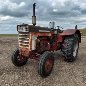 International 660 2WD Tractor