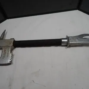Paratech Pry-Axe