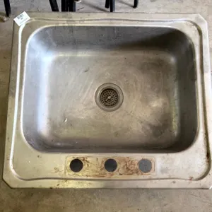 Stainless Steel Sink, Measures 25 x 22 x 7