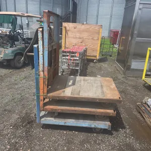 (3) Metal carts