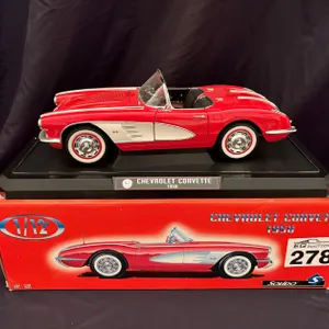 1958 CHEVROLET CORVETTE CONVERTIBLE DIECAST MODEL