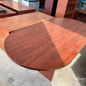 Quantity of (2) Desk