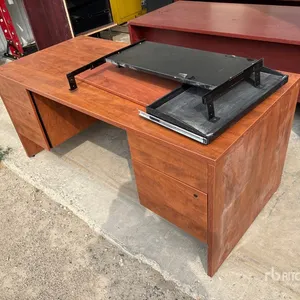 Quantity of (2) 5 ft 6 in x 2 ft 6 in Desk