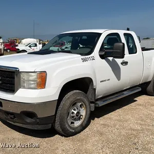2011 GMC Sierra 2500HD Ext. Cab pickup truck