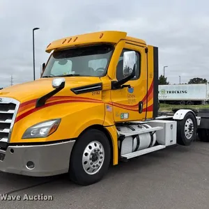 2021 Freightliner Cascadia semi truck