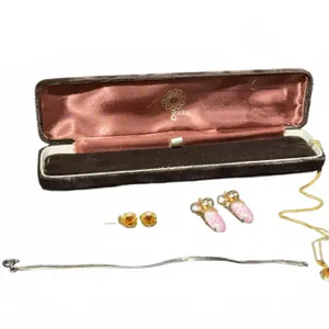 Gordon Jewellery Set With Earrings, Necklace and Bracelet