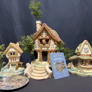 Pendelfin Rabbit Figurine Village Set with Books and Collector Plate