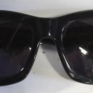 BVH EYEWEAR COLLECTION  WOMENS BLACK SUNGLASSES.