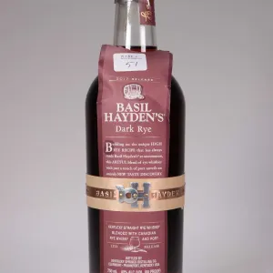 Basil Hayden's/ Dark Rye/ Kentucky Straight Rye Whiskey Blended with Canadian Rye Whisky/ 750ml/ 40%