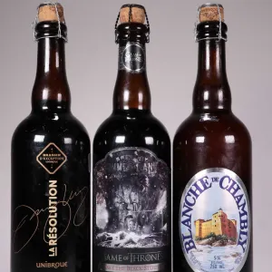 Game of Thrones/ Take The Black/ Stout/ 750ml/ 7% ABV, Blanche De Chambly/ White Ale/ 750ml/ 5% ABV 