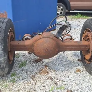 Heavy-duty rear axle. 235/80r22.5 tires