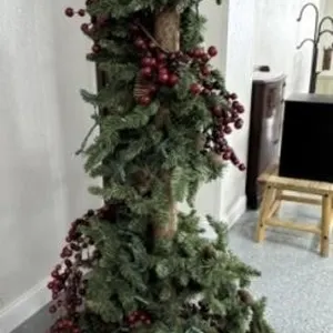 6' Berry Tree