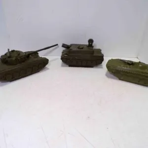 3 Foam Military Tanks Vehicles - Plastic Guns