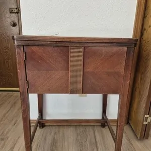 New Home Sewing Machine with Cabinet