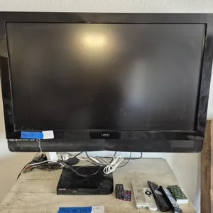 VIZIO 48" HD TV with Blu-ray Player and Remotes