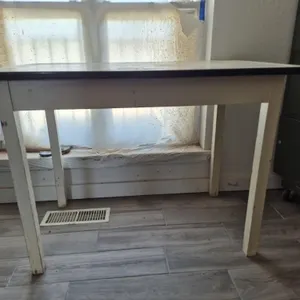 Enamel Table
